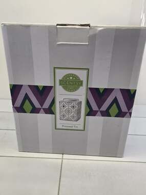Scentsy Warmer Pressed Tin White Square New in Original Box